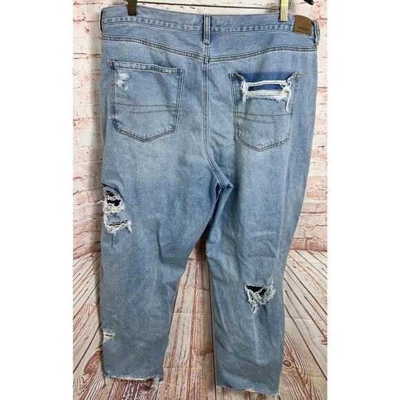 American Eagle Mom Jeans Sz 20 Regular Distressed Torn Medium Blue Wash Raw Hem - Picture 6 of 7